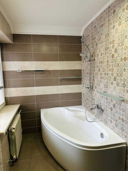 Продам будинок.Лісова Буча.170 м²,8 соток.Ремонт та повна автономність