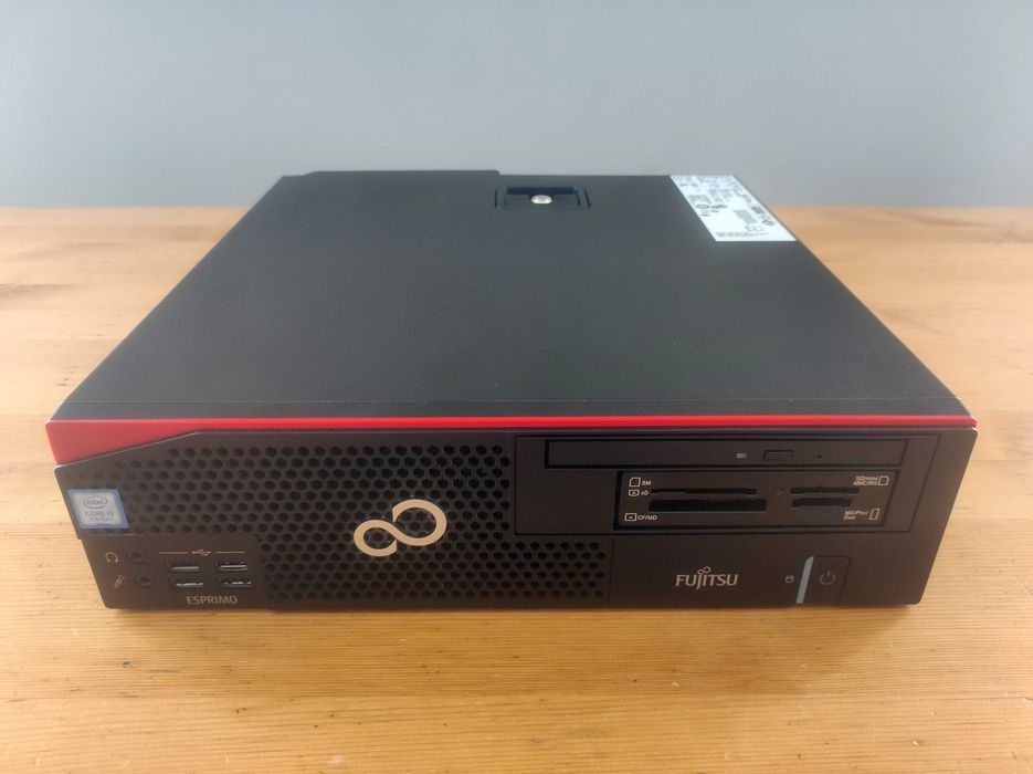 Komputer PC FUJITSU Esprimo D556 i3-7100/8GB DDR4/256GB SSD/DVD/Win11