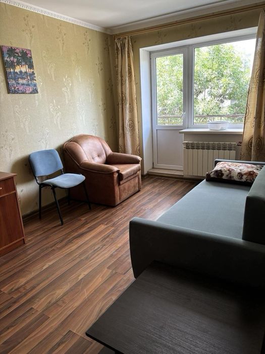 Сдам 1ую квартиру 6-ая ст.Б.Фонтана 6000грн ремонт газ длительный срок