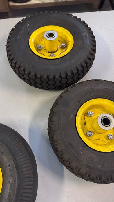 Lote de pneus e câmaras de ar