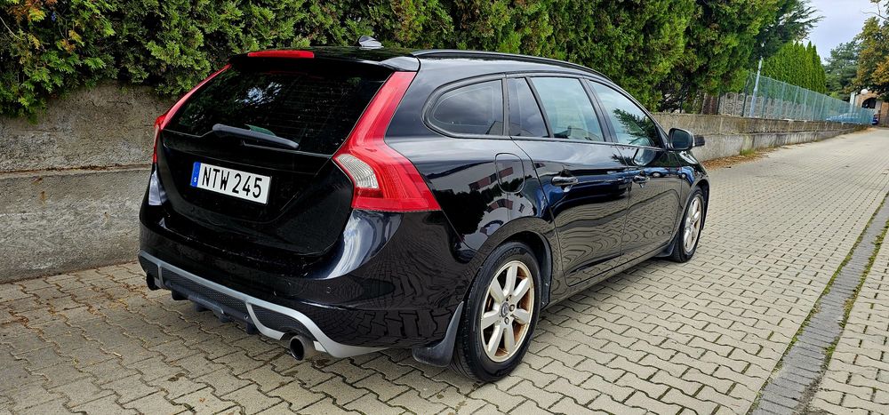 Volvo v60 1.6 150KM R-Design