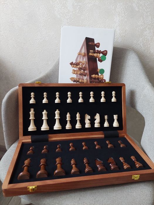 Шахмати дерев'яні