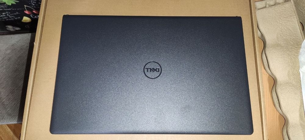 Ноутбук Dell 15 DC15255