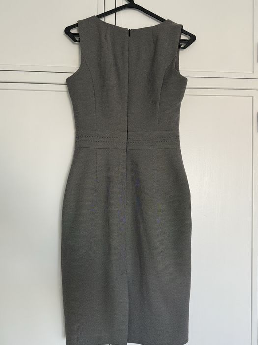 Vestido elegante cinza