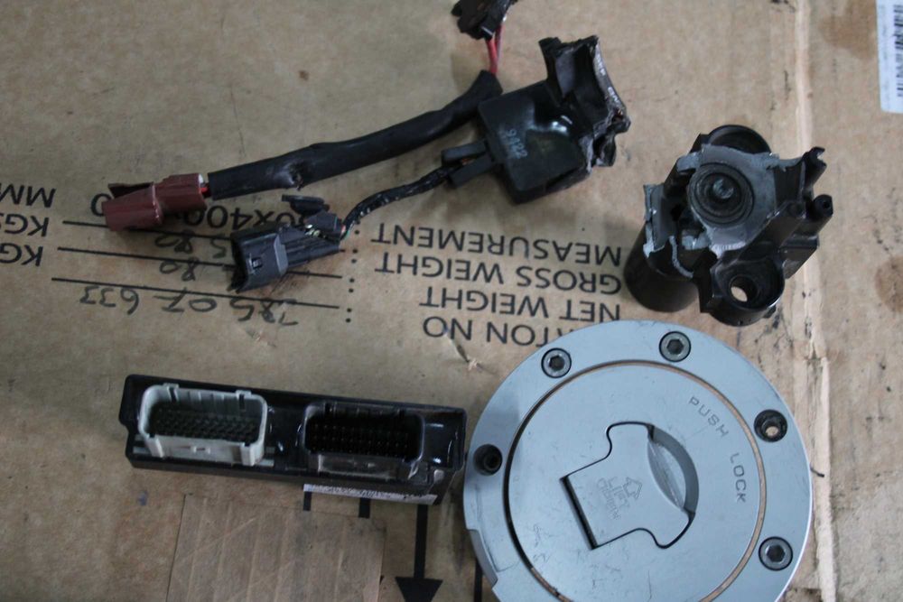 Zestaw Startowy Stacyjka HISS Sterownik ECU  Honda CB 1000 SC60 08-16