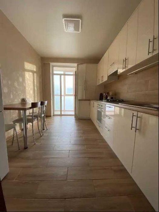 Продам квартиру 41 м², автономка, ЖК "Олімпійський", Лівобережний