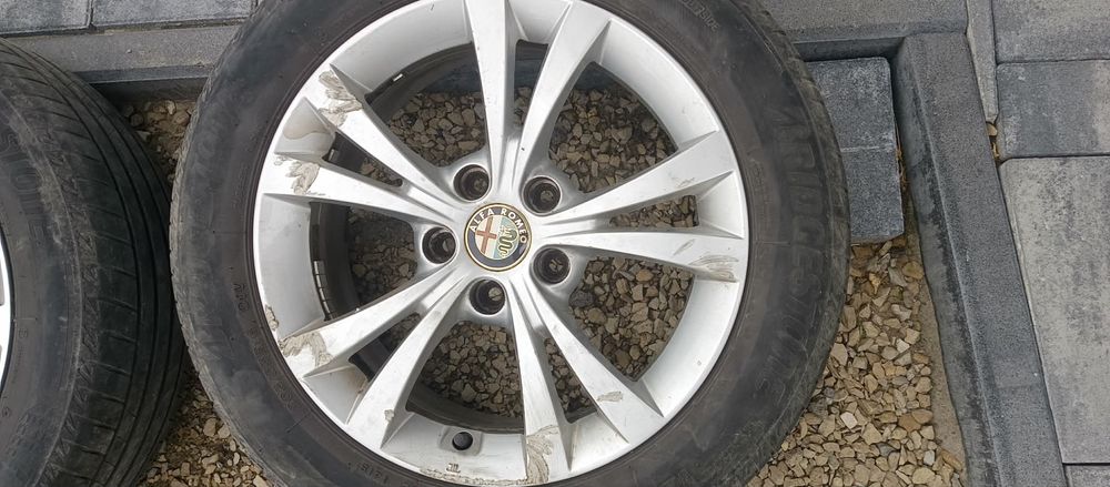Felgi aluminione do Alfa Romeo 215/35 R16