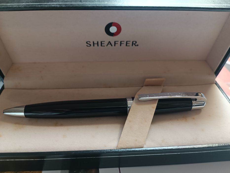 Lote: 2 Canetas  Cerruti 1881; 1 Caneta Sheaffer; 1 Caneta Fóssil