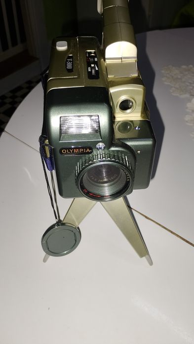 Vendo máquina fotográfica V-3000