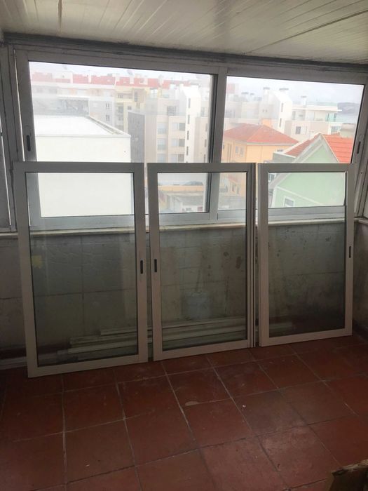 Janelas alumínio de correr com vidro duplo