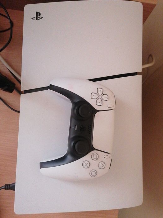 PS5 digital version + pod