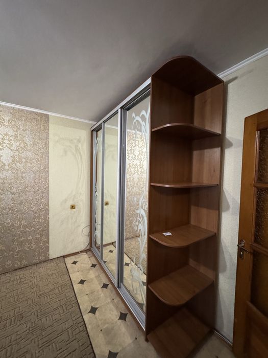 Здається 1 кімнатна на Кн. Острозьких з ремонтом можна на коротк.термі