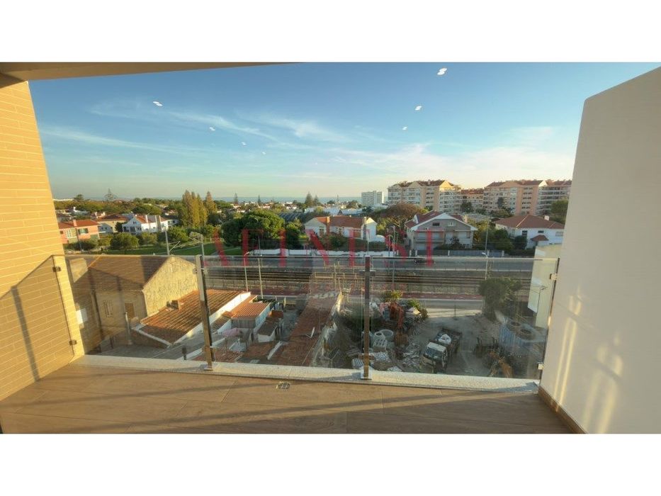 T4 De 2023 Com Vista Mar, Varanda E Box Para 3 Carros | Quinta Das ...