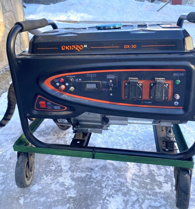 Генератор бензиновий 2,8