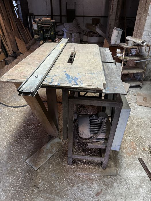 Продам циркулярку с фуганком