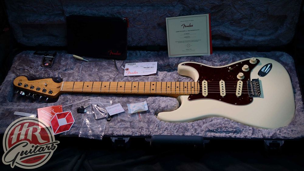 ギター Fender American Professional Stratocaste Fender American Professional II Strat RW HSS (3-Colour