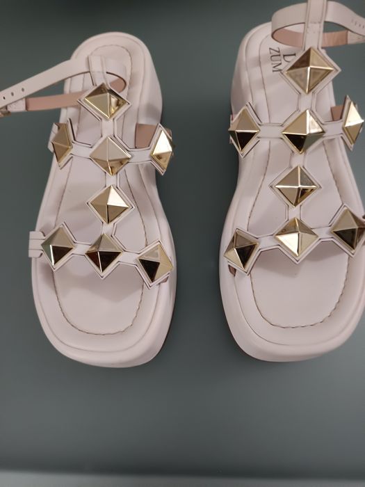 Sandalias novas nunca usadas