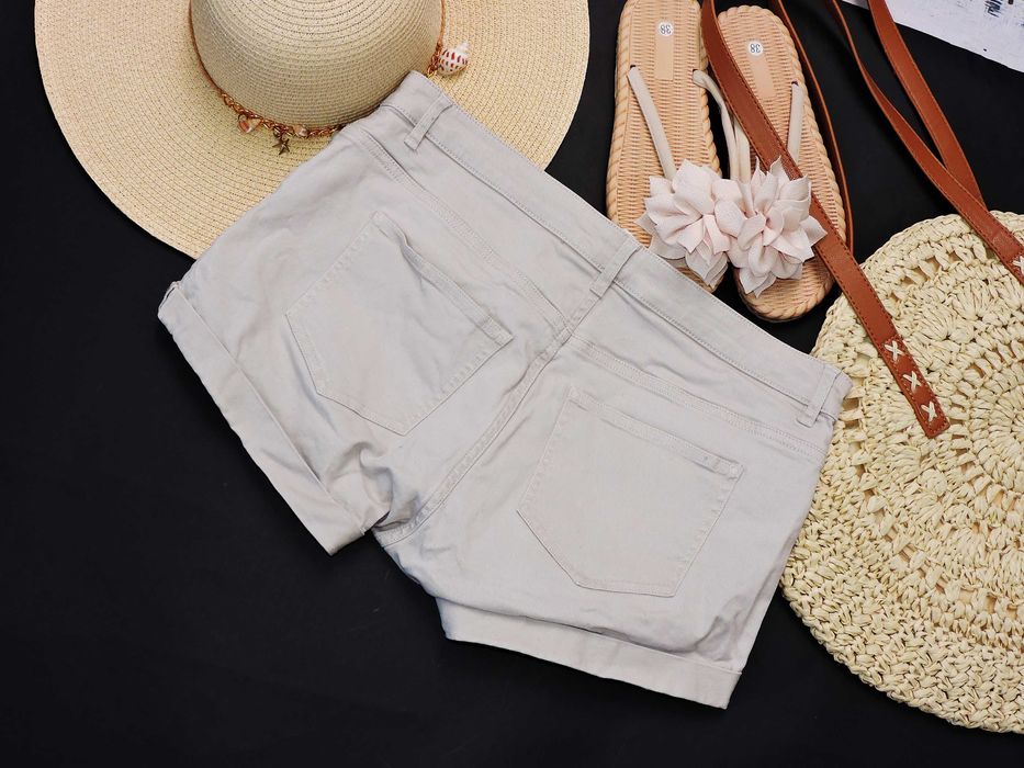 H&M Letnie beżowe szorty 40