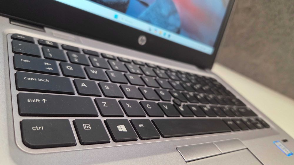 Mały HP EliteBook 820 i7 6600U ram 8GB dysk 256SSD Laptop Win11 FHD