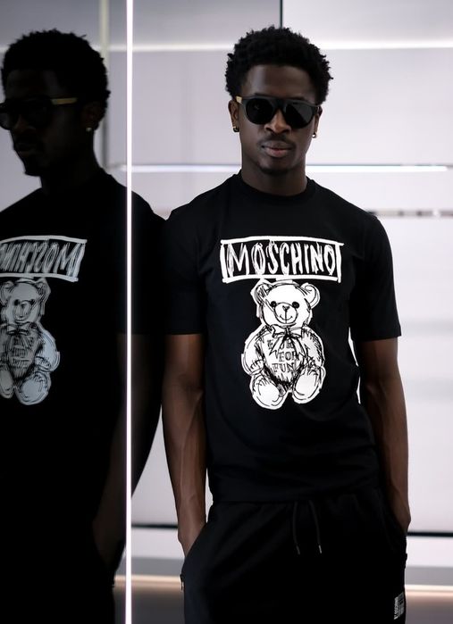 T-shirt exelente qualidade Moschino