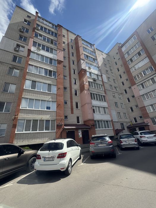 Продаж Трикімнатної квартири з ремонтом вул. Арцеулова, Луцьк