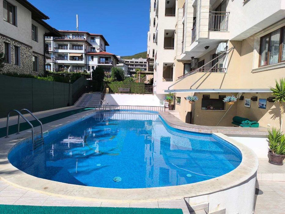 Продається трикімнатна квартира перша лінія, Святий Влас, Болгарія