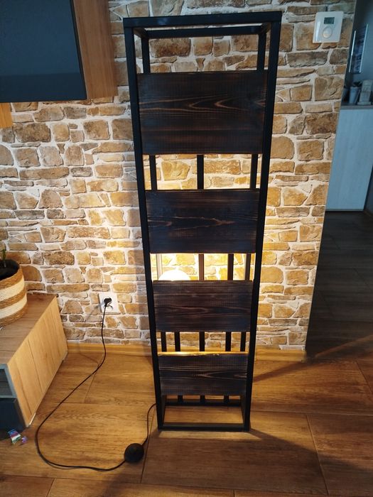 Lampa stojąca do salonu
