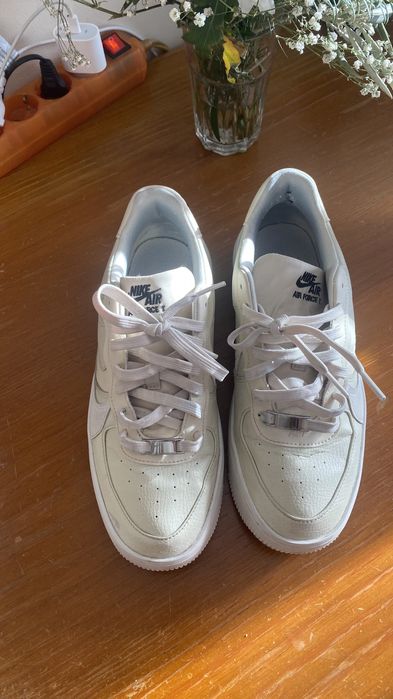 NIKE Air Force 1 Plataform Beige