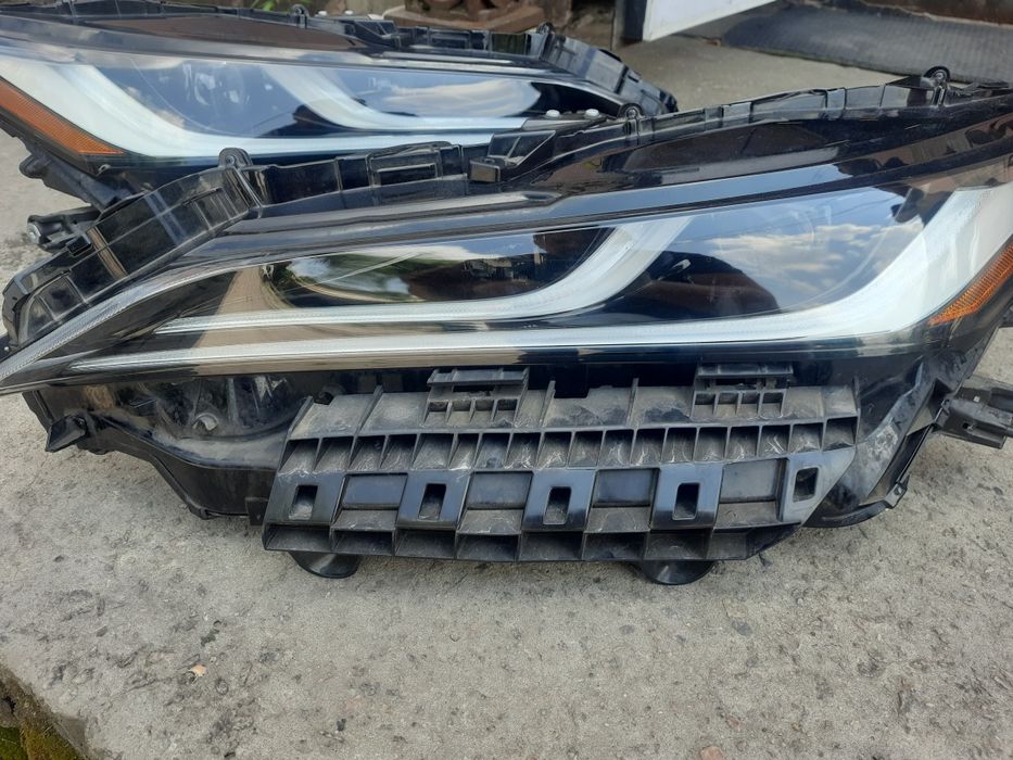 Фара Toyota Venza фары Full Led AFS  2020+ XLE Limited