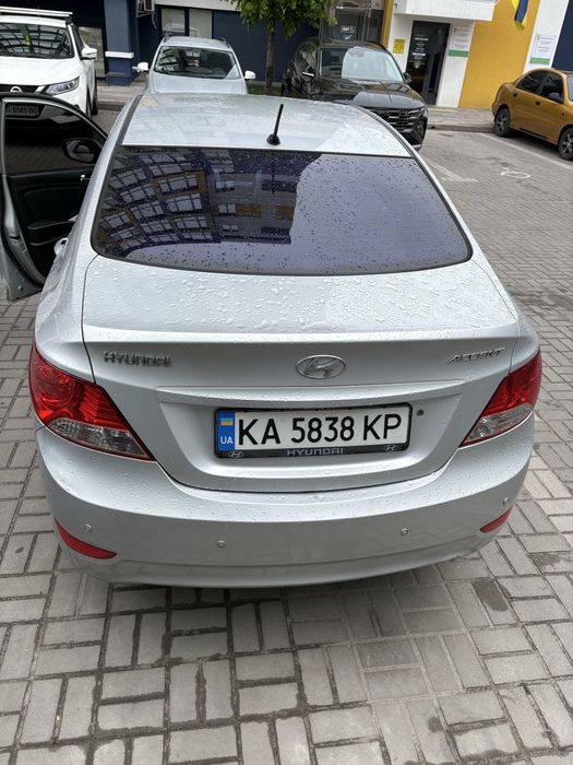 Hyundai accent rb 2011рік автомат