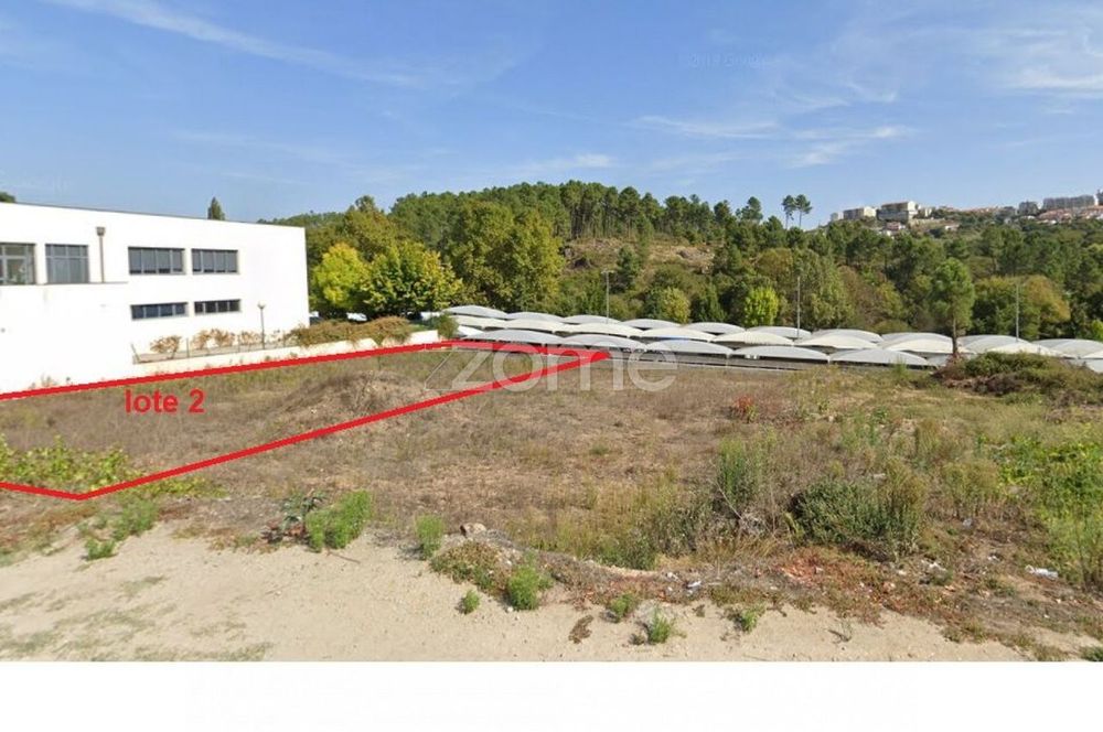 Terreno Urbano para Construção — Vila Real (Nossa Senhora Da Conceição, São Pedro E São Dinis), Vila Real