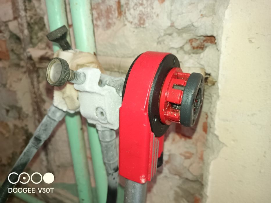 Hydraulik NATYCHMIAST - Awarie domowe. Mroźenie rur przeróbki remonty.