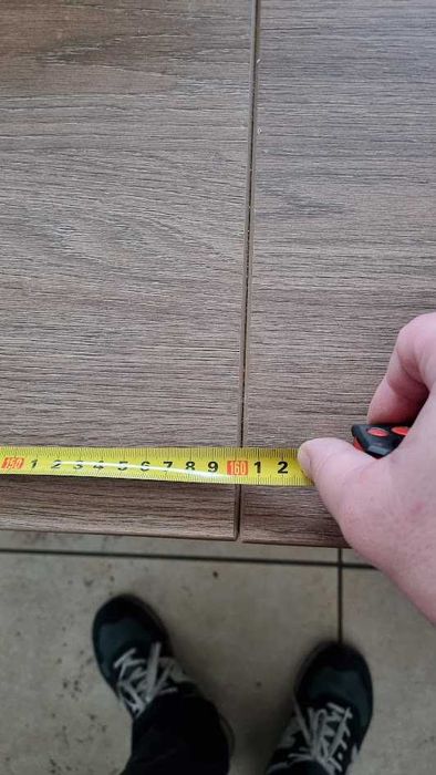 Zestaw 4 biurek i 4 szafki z szufladami