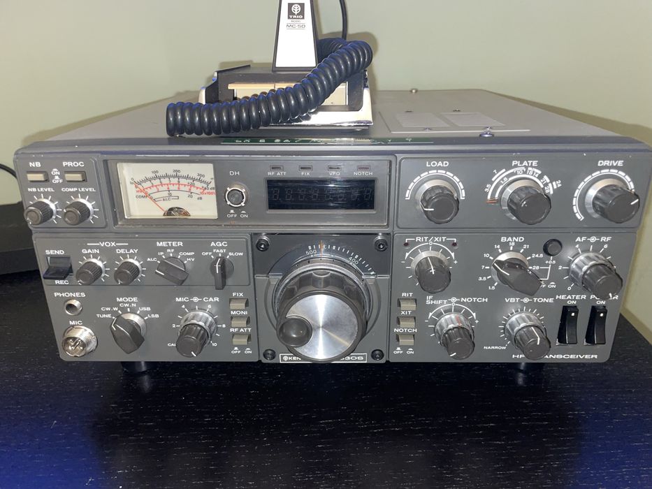 Kenwood TS 830S + MC 50