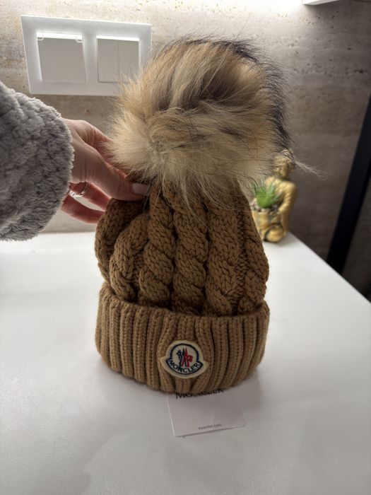 Czapka moncler damska