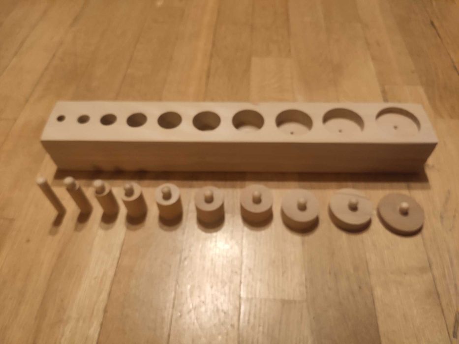 Pomoce montessori- cylindry NOWE