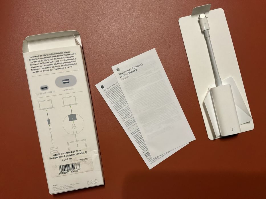 Адаптер Apple Thunderbolt 3 (USB-C) to Thunderbolt 2 (MMEL2)
