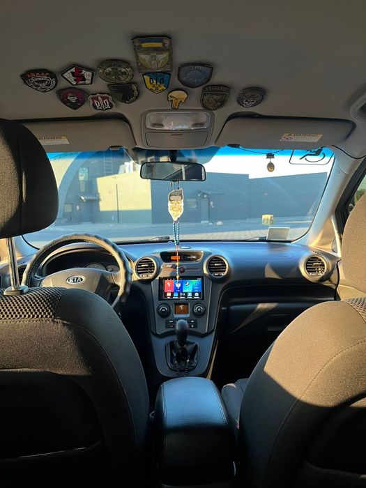 Продам власне авто KIA CARENS
