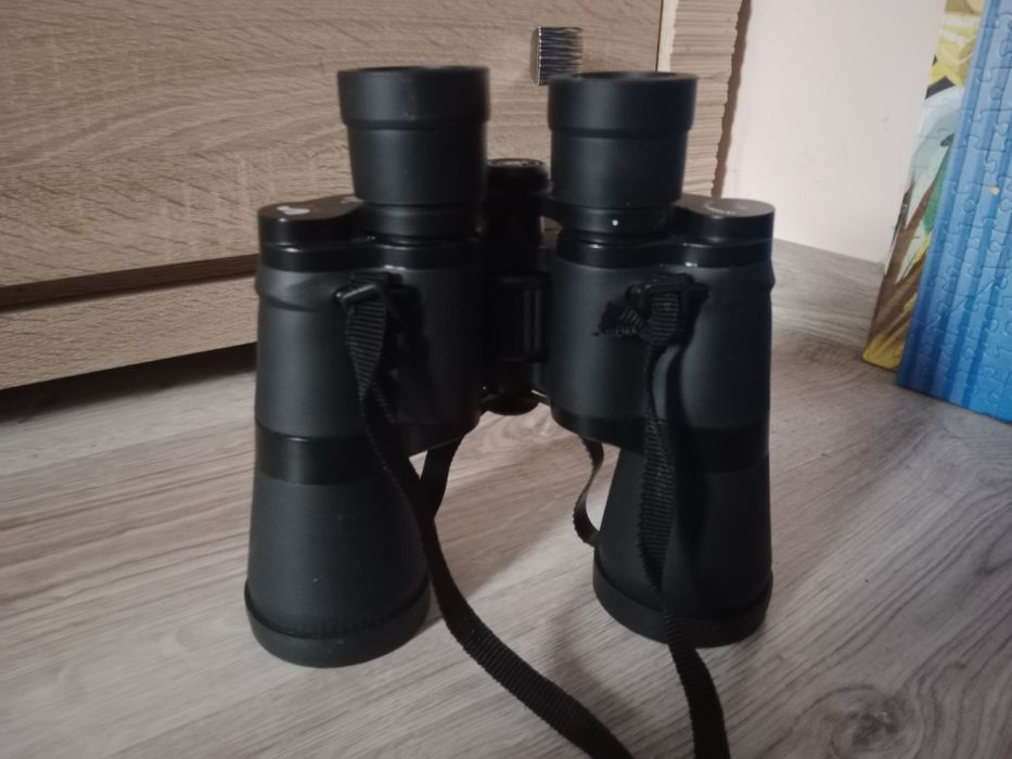 Lornetka firmy Comet Optical