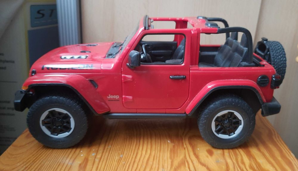 Sprzedam autko jeep bez pilota