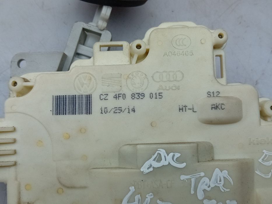 Fechadura / fecho porta trás esquerdo AUDI A6 (4F2, C6)
