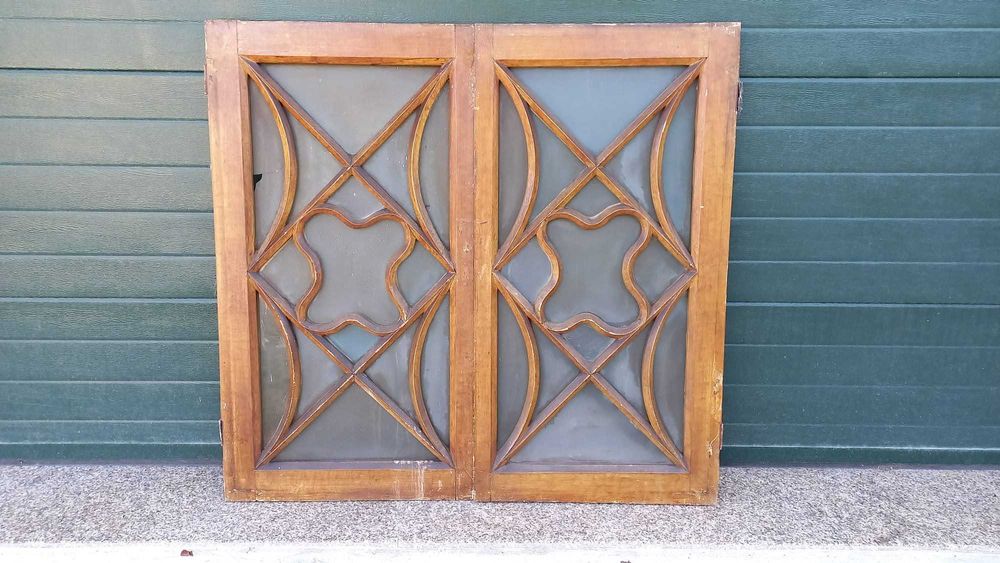 Portadas antigas em madeira nobre
