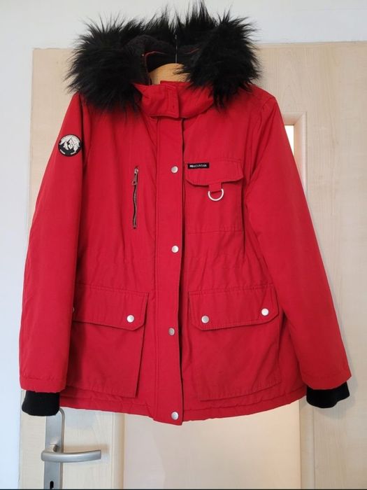 Kurtka zimowa z kapturem czerwona