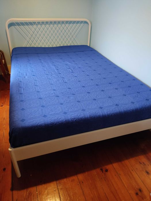Cama de Casal IKEA 140x200 cm + Colchão e Estrado