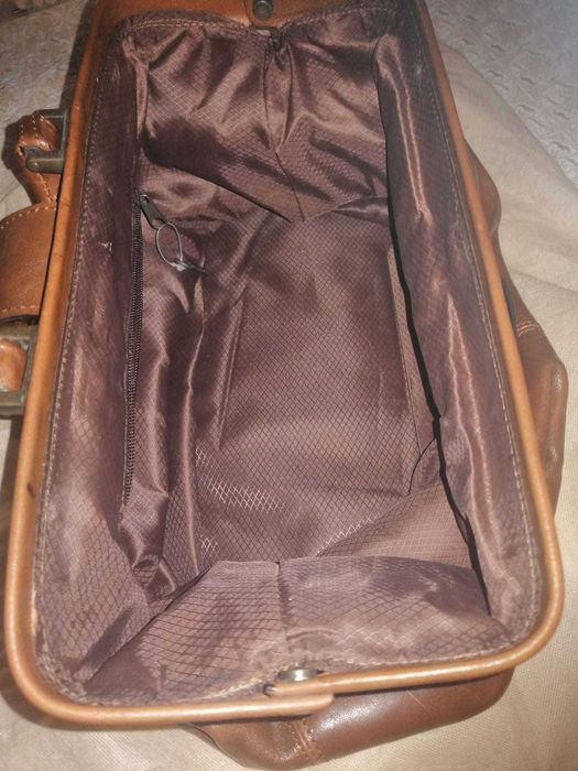 Mala Malote Clássico couro genuíno * Como nova