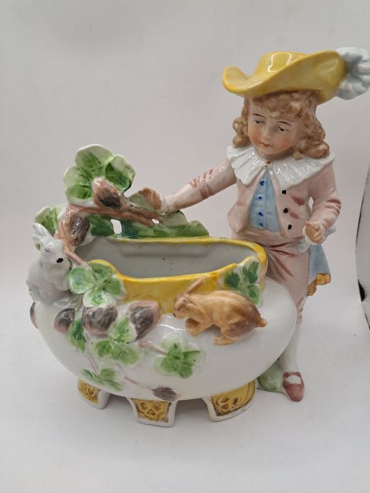 Статуетка. Статуэтка. Фарфоровая статуэтка. Графенталь.