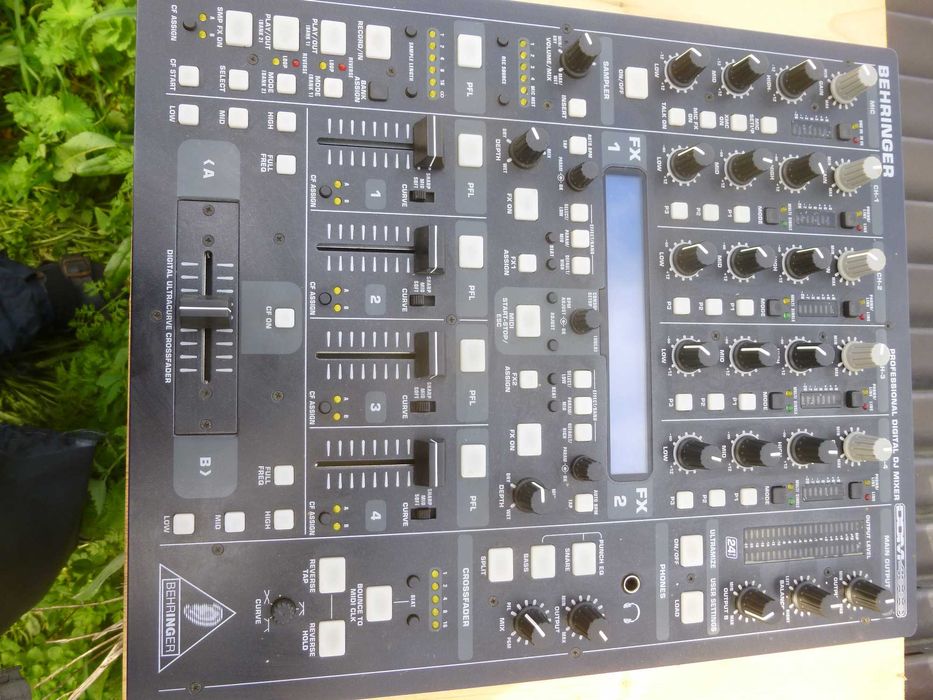 BEHRINGER DDM 4000, como novo