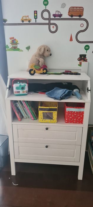 Trocador / Cómoda / fraldário com gavetas.