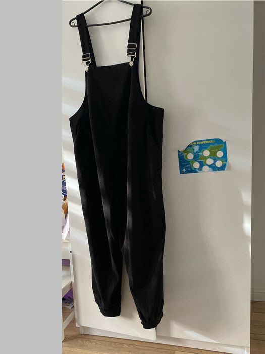 czarne ciążowe ogrodniczki