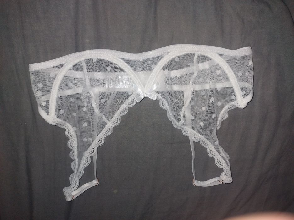 Biały siateczkowy transparentny biustonosz stanik koronka sexy
